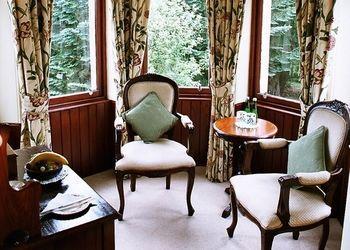 Tigh Na Sgiath Country house